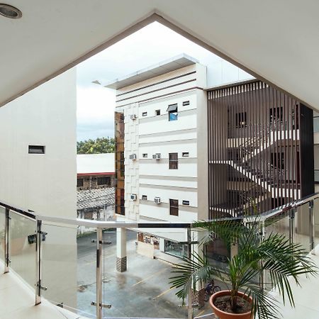 Oyo 443 Maria Cristina Arcade Suites Cebu Exteriör bild