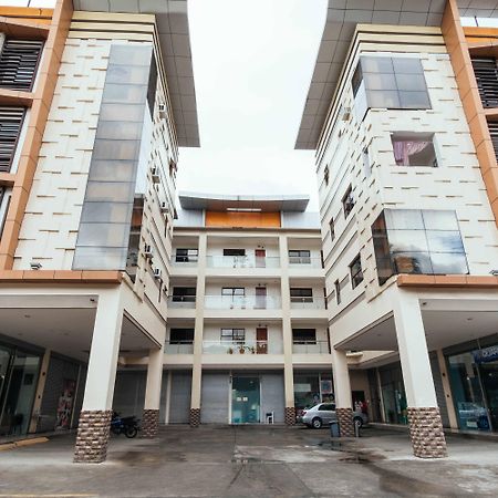 Oyo 443 Maria Cristina Arcade Suites Cebu Exteriör bild