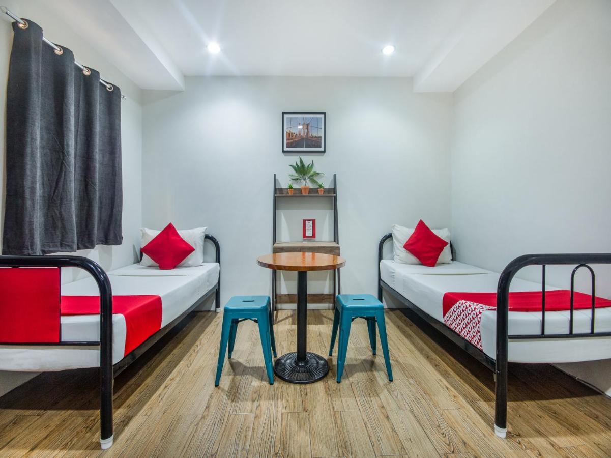 Oyo 443 Maria Cristina Arcade Suites Cebu Exteriör bild