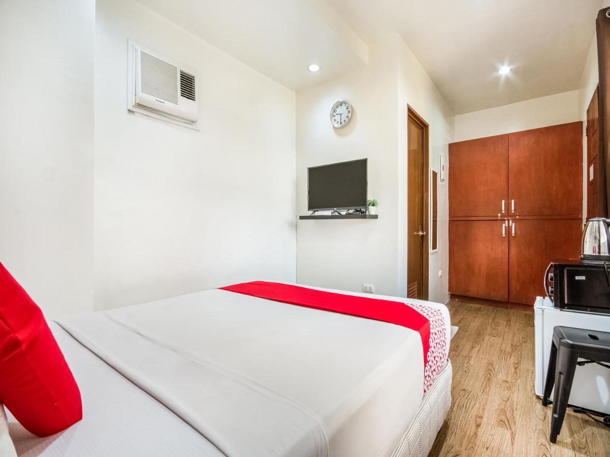 Oyo 443 Maria Cristina Arcade Suites Cebu Exteriör bild