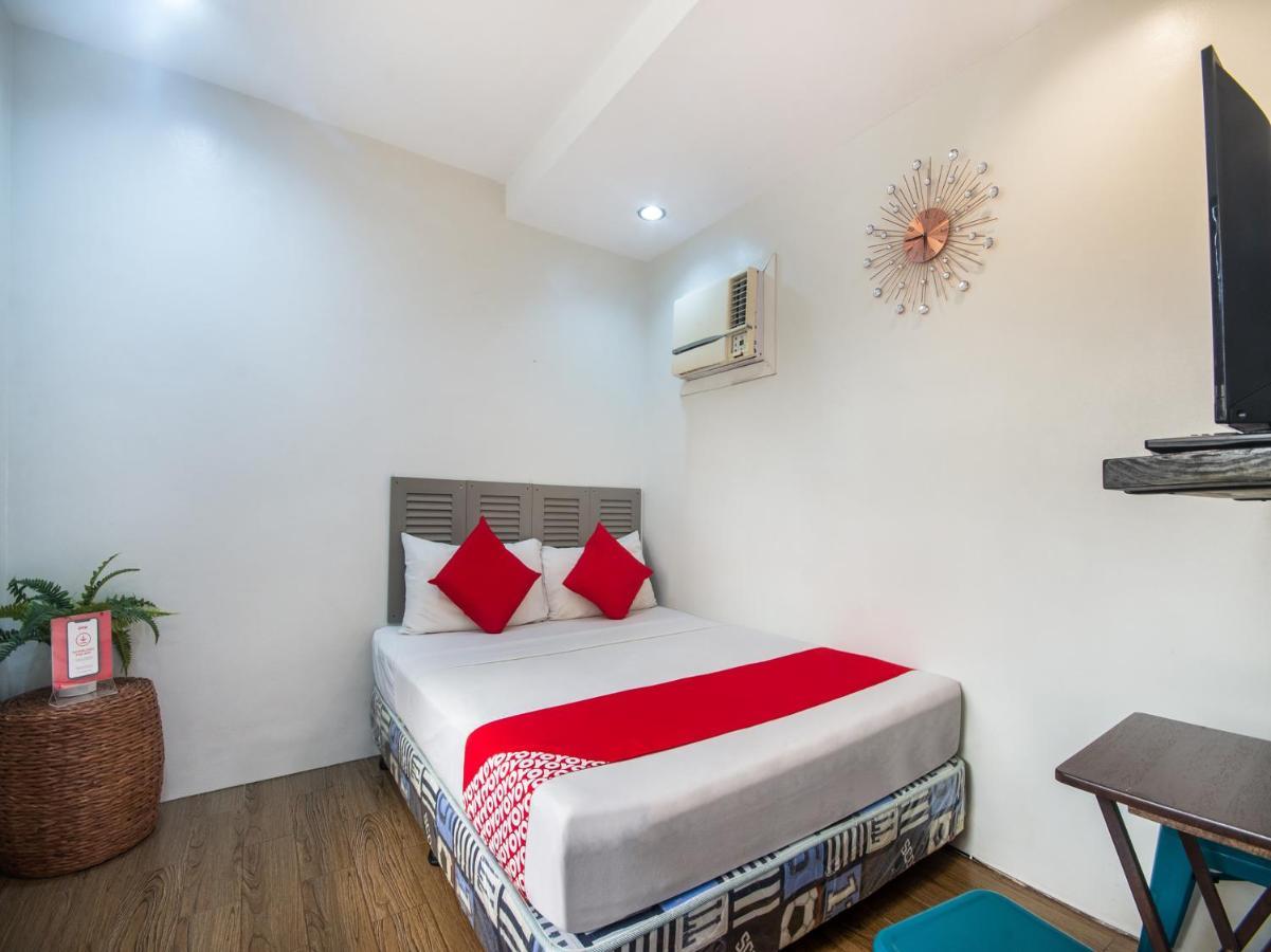 Oyo 443 Maria Cristina Arcade Suites Cebu Exteriör bild