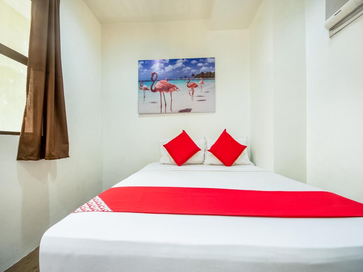 Oyo 443 Maria Cristina Arcade Suites Cebu Exteriör bild