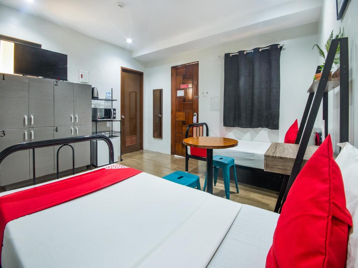 Oyo 443 Maria Cristina Arcade Suites Cebu Exteriör bild