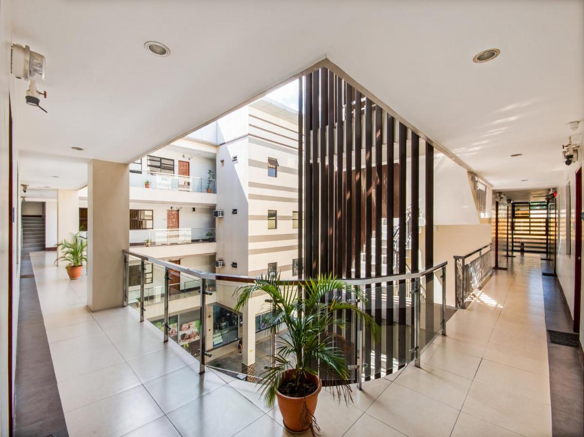 Oyo 443 Maria Cristina Arcade Suites Cebu Exteriör bild