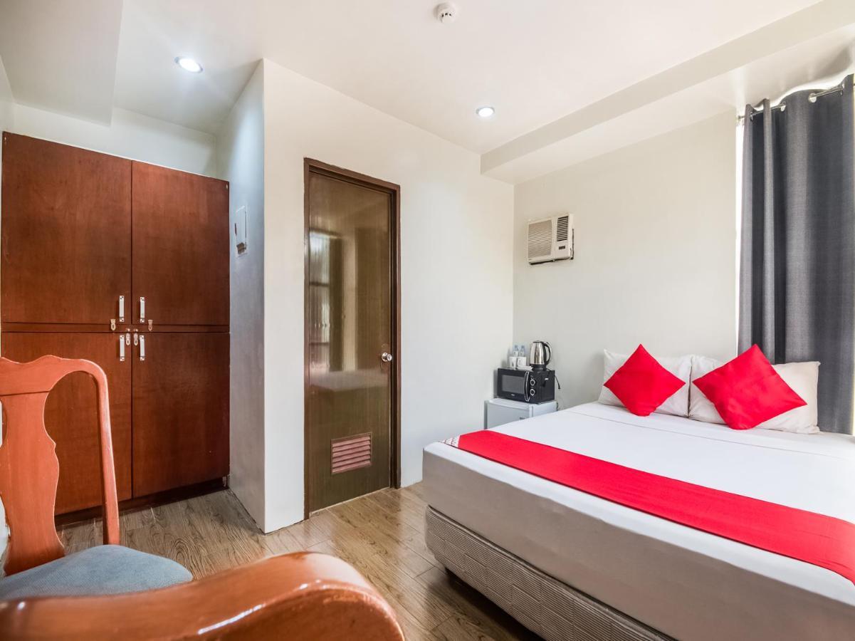 Oyo 443 Maria Cristina Arcade Suites Cebu Exteriör bild