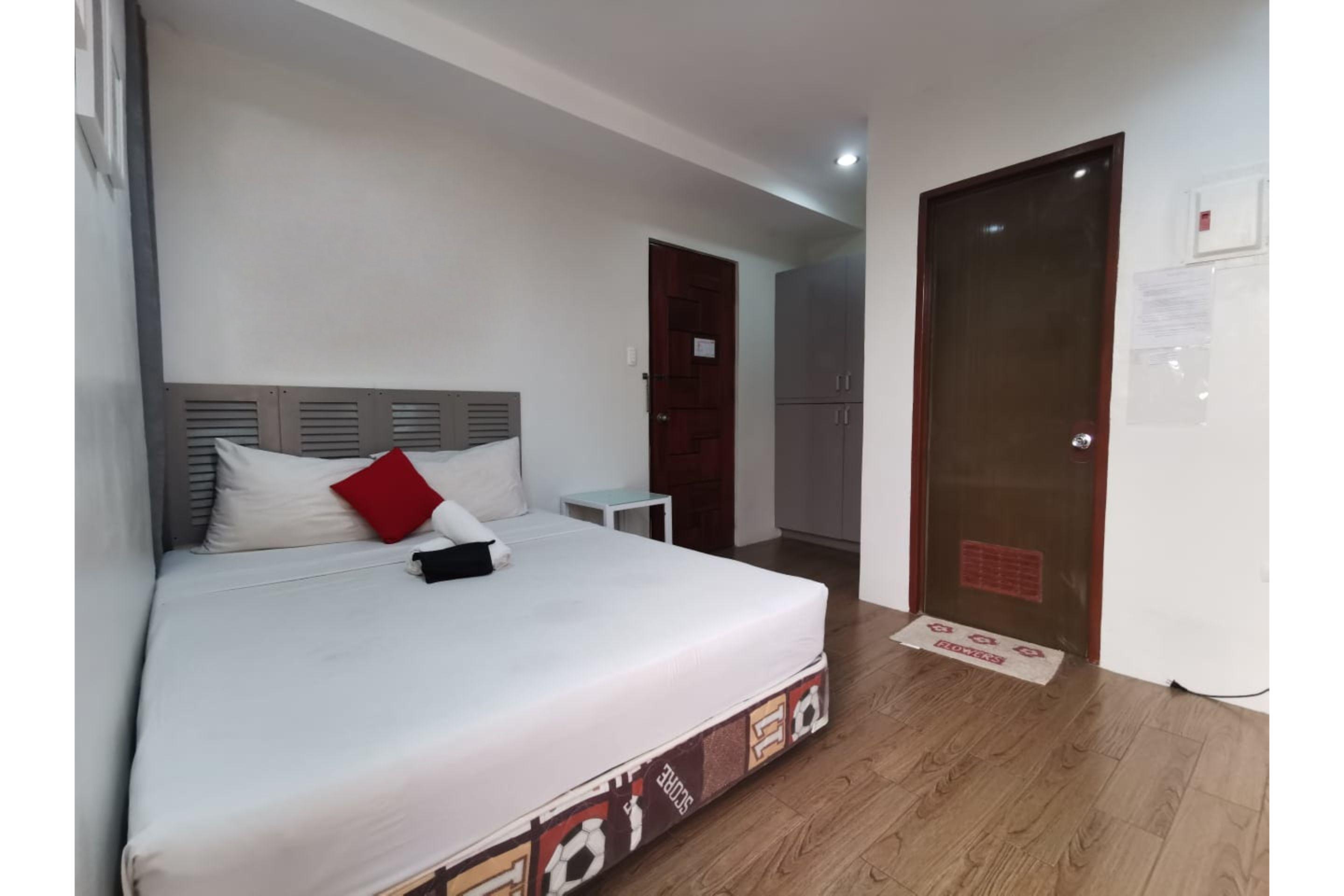 Oyo 443 Maria Cristina Arcade Suites Cebu Exteriör bild