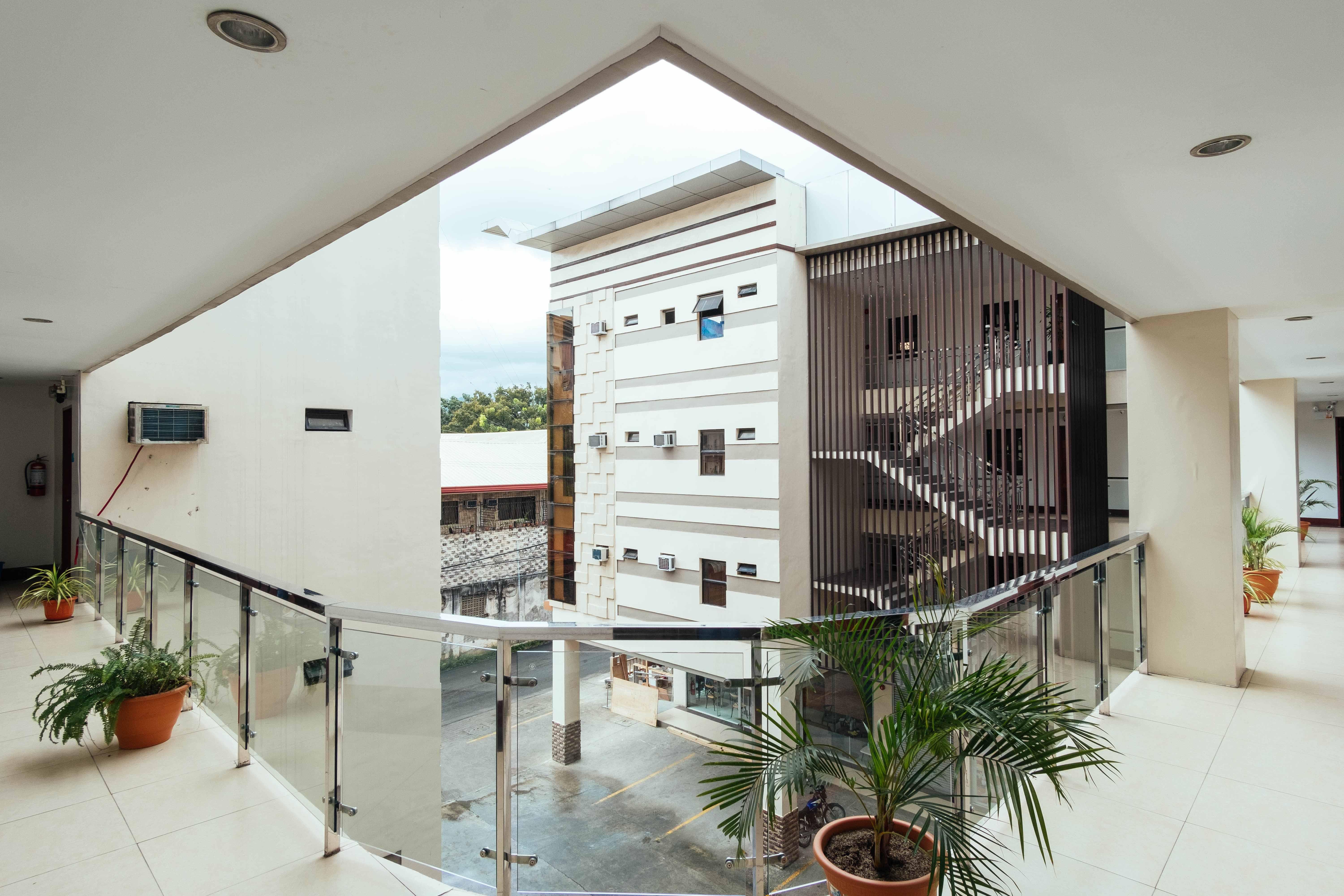 Oyo 443 Maria Cristina Arcade Suites Cebu Exteriör bild